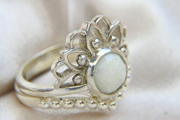 Simplistic Keepsake Ring